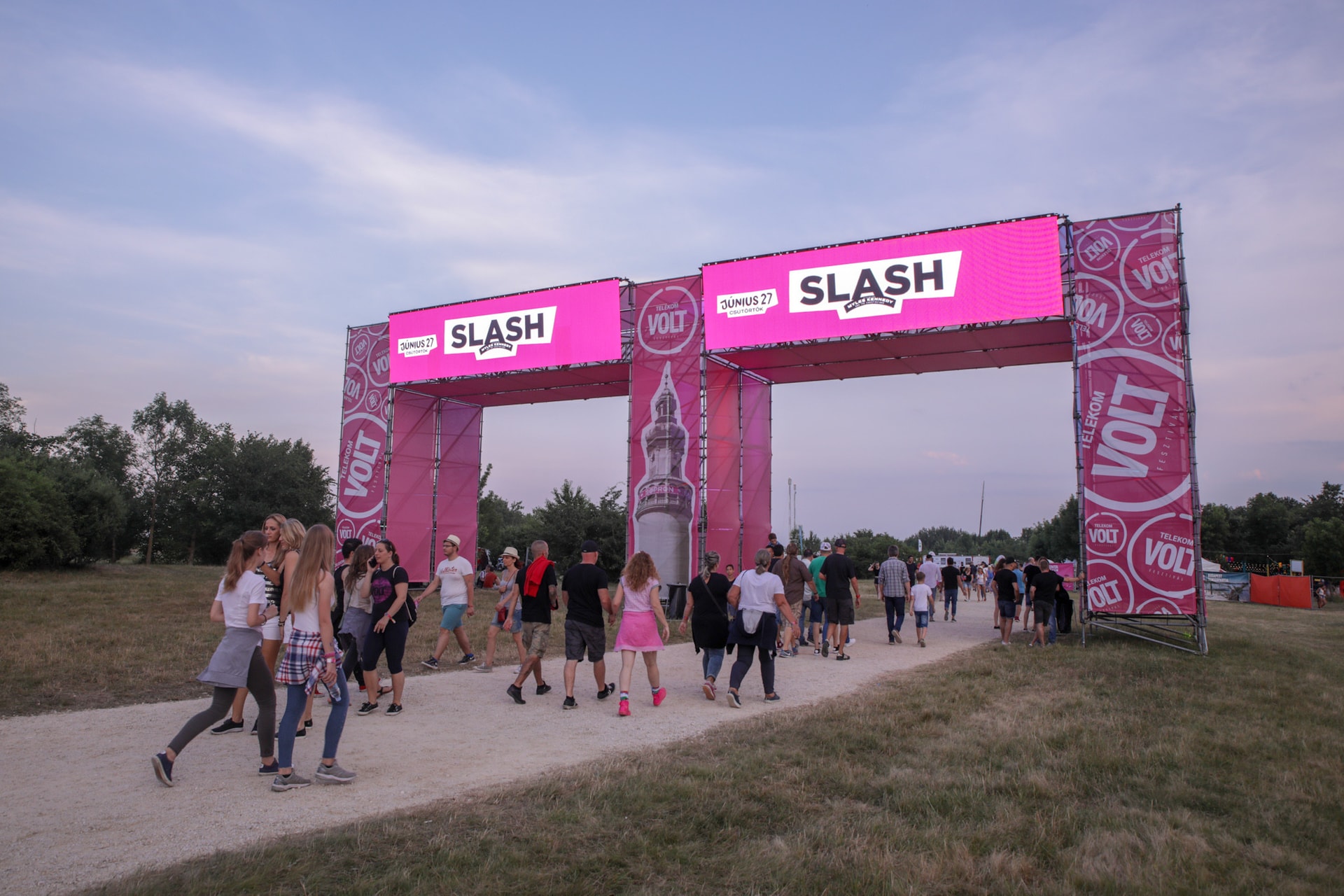 Kevesebb Guns N’ Roses, több Slash