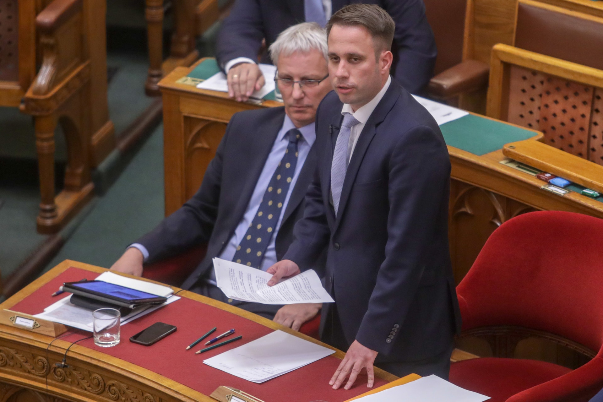Dömötör: Az ellenzék nem tudja levenni a pártpolitikai szemellenzőt