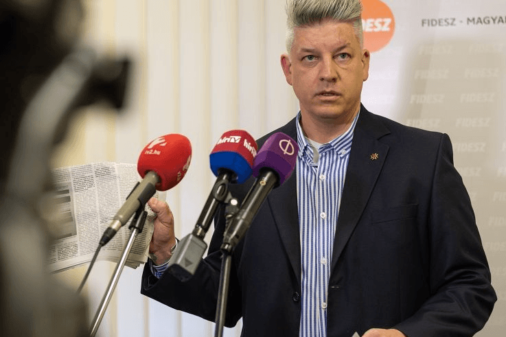 Újabb bűncselekmény árnyéka vetül a szegedi városházára