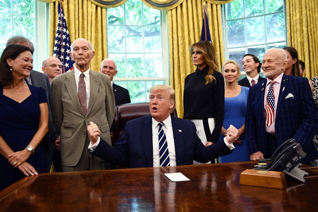Trump a Fehér Házban fogadta az 50 évvel ezelőtti Holdra szállás két űrhajósát