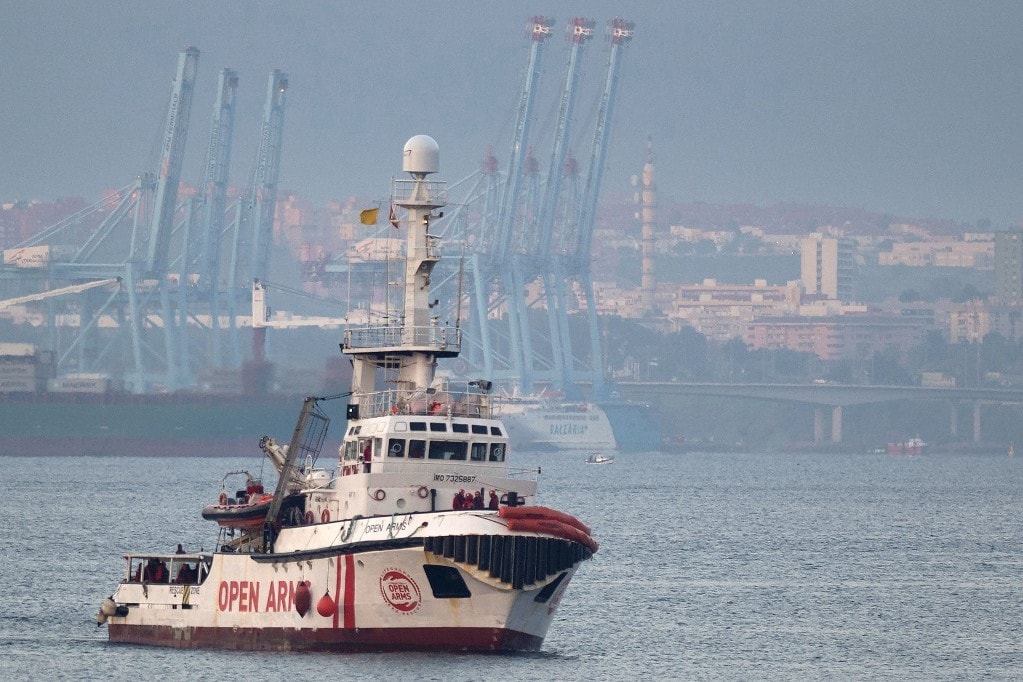 Továbbra is kikötési engedélyre vár a Proactiva Open Arms hajója
