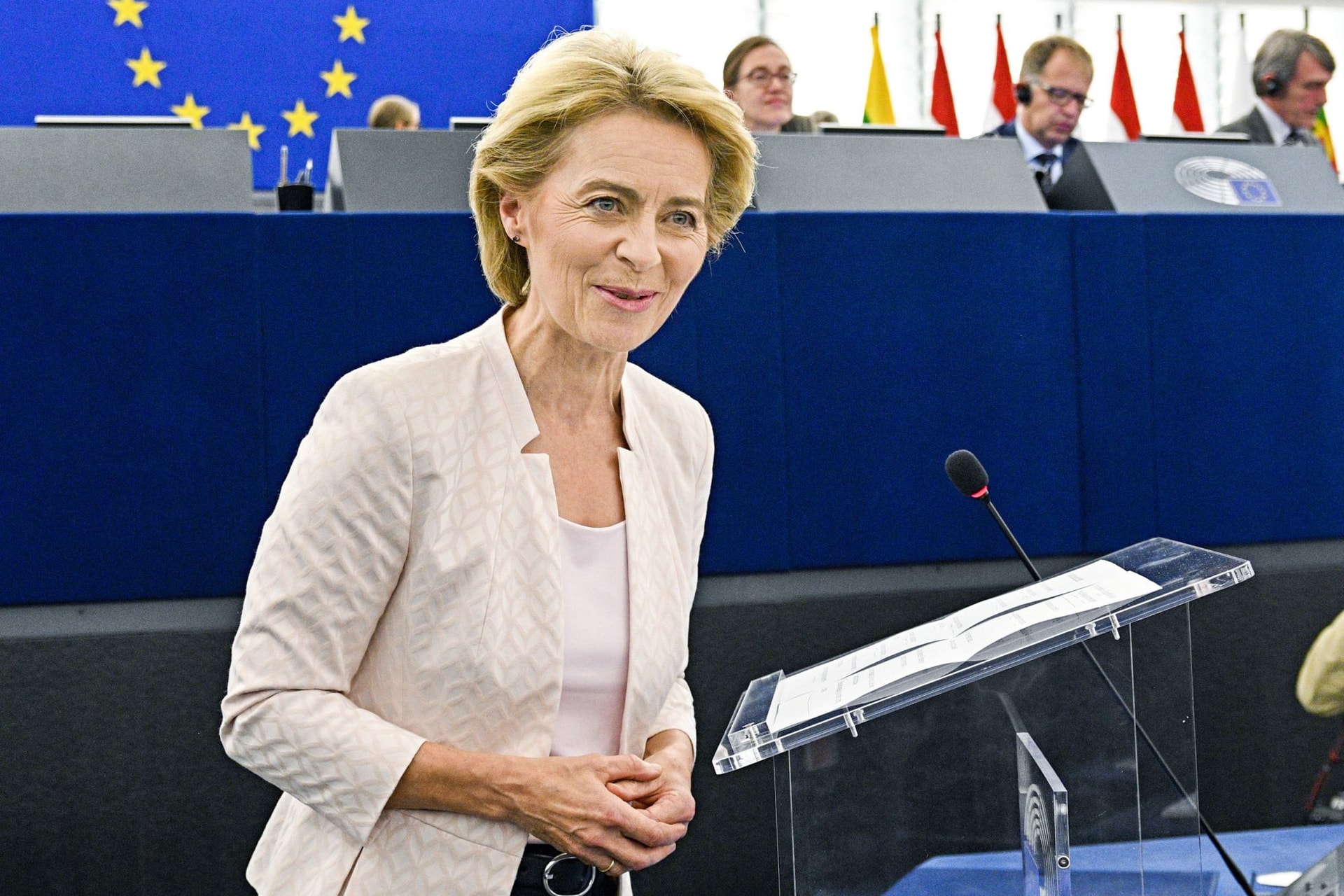 Ursula von der Leyen nyilvánosságra hozta a biztosjelöltek névsorát