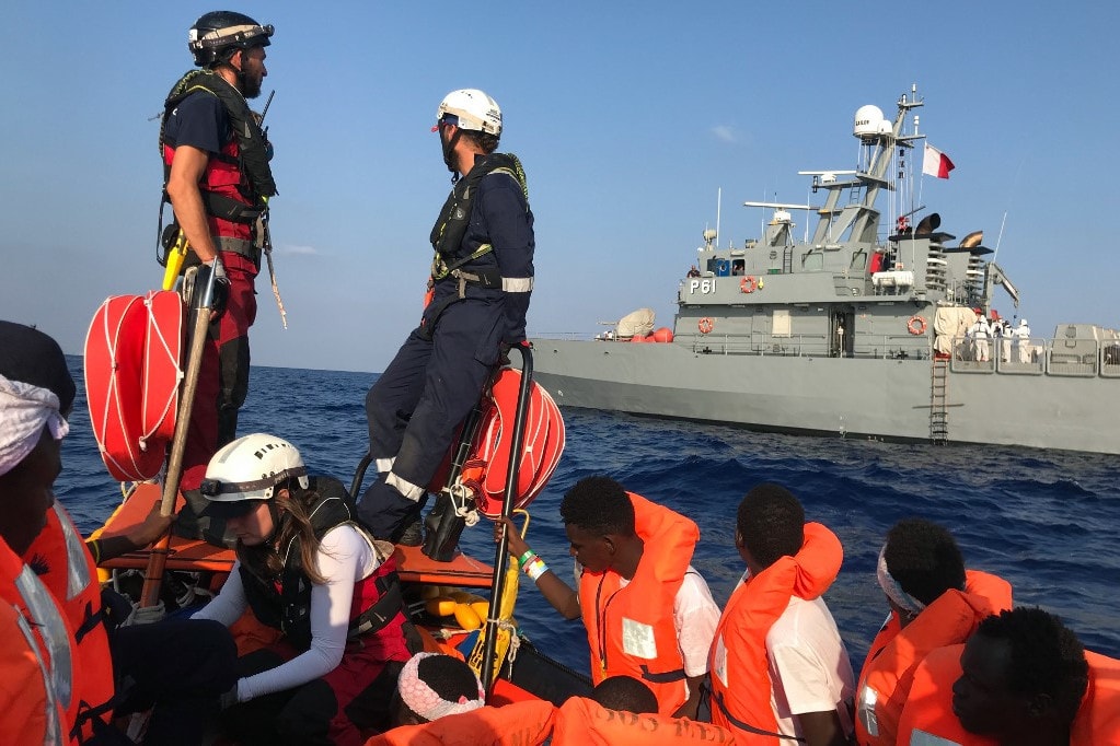 Bajor külügyminiszter: Vissza kell szállítani a migránsokat Afrikába