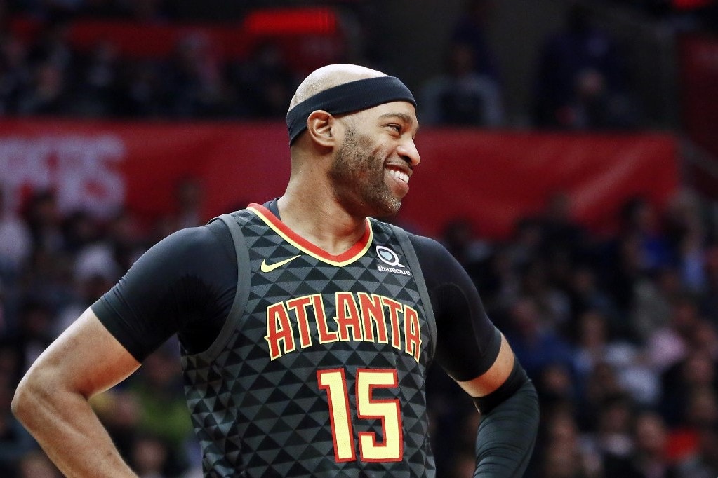 Marad Atlantában és rekorderként vonulhat vissza Vince Carter