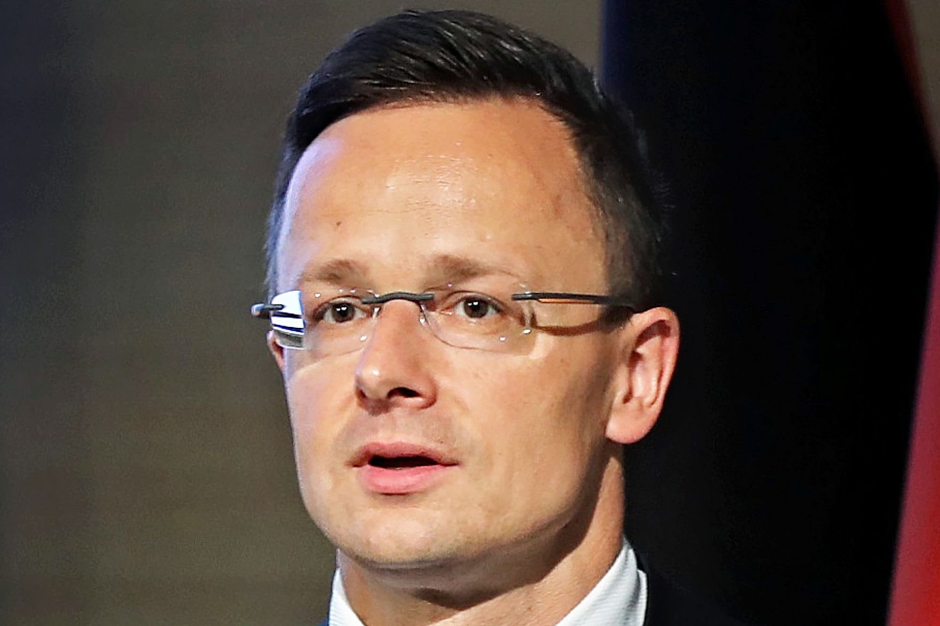 Szijjártó: Semmilyen kvótát nem fogadunk el, és megvédjük határainkat