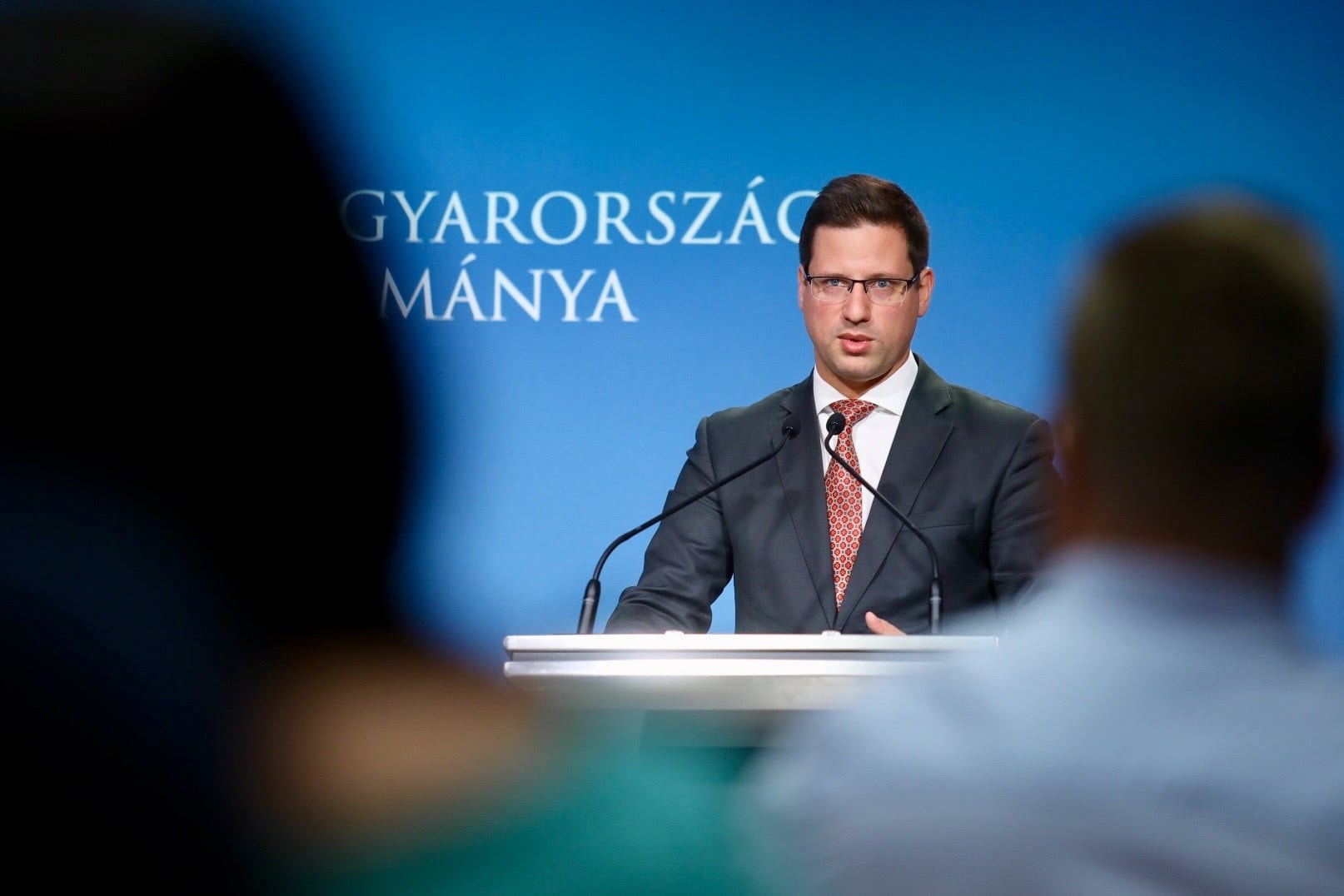 Gulyás: Ahol baloldali kormány kerül hatalomra, ott bevándorláspárti lesz a politika