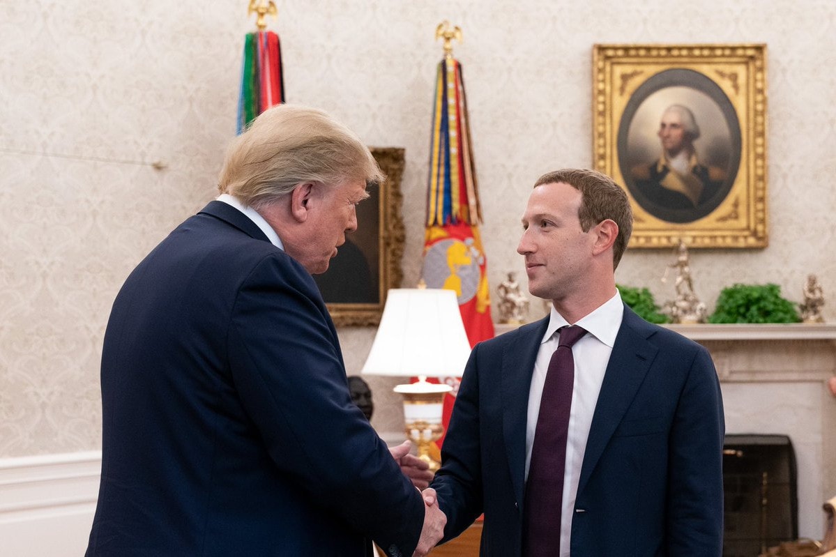 Zuckerberggel tárgyalt Trump