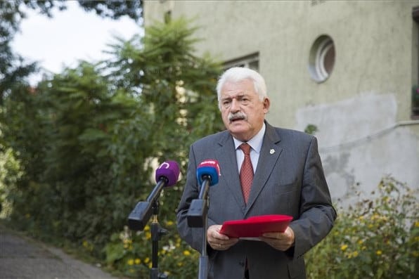 Megkezdődött a rezsiutalványok kézbesítése