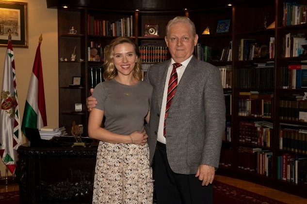 Scarlett Johansson meglátogatta Tarlós Istvánt