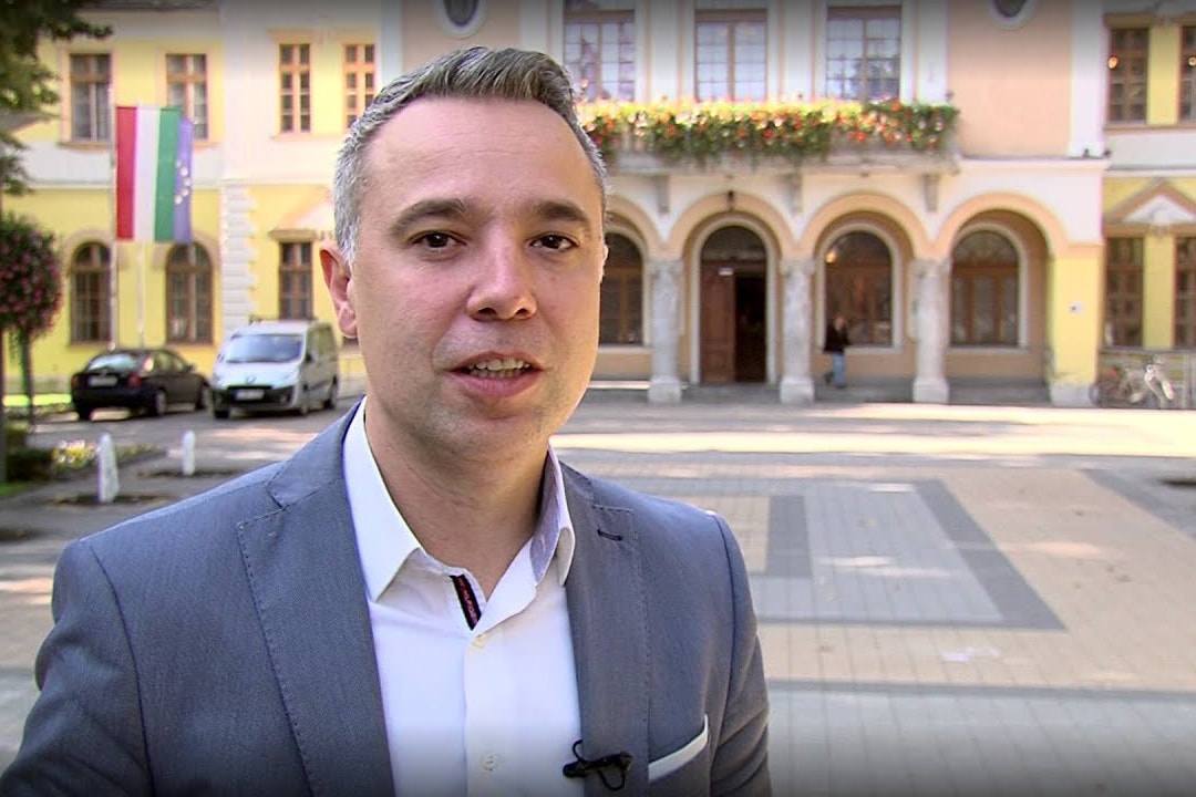 Karácsony szövetségese is milliókat tett zsebre