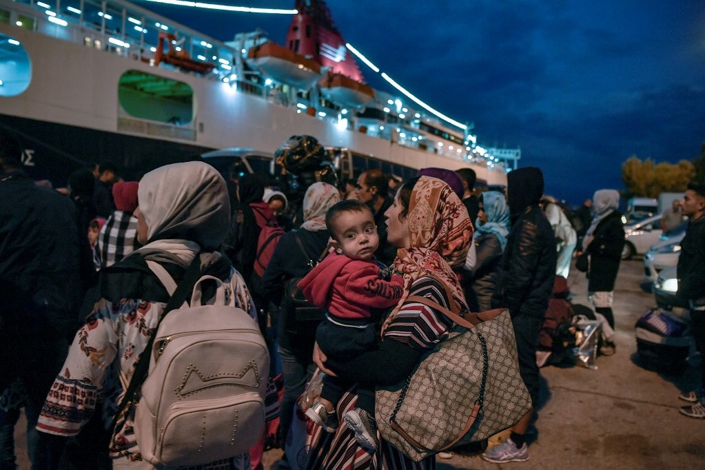 Ismét migránsok százai érték el a görög partokat