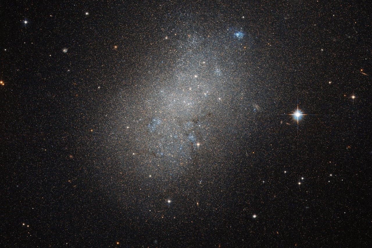 Össze fog olvadni két neutroncsillag