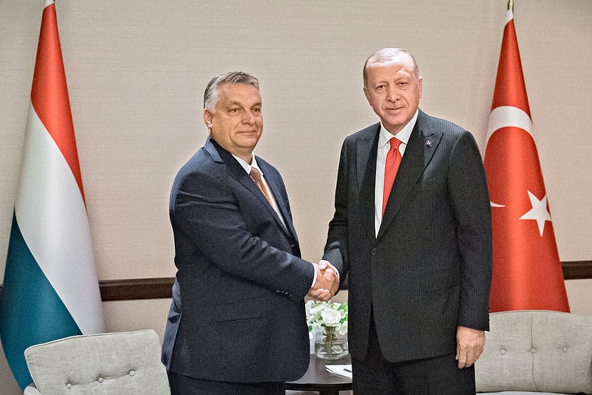 Erdogan a nemzeti ünnepünkre látogat