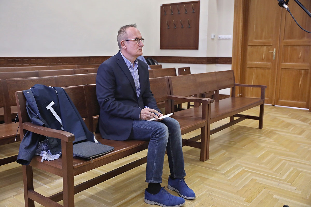 Októberben folytatódik a volt szocialista Simon Gábor büntetőpere