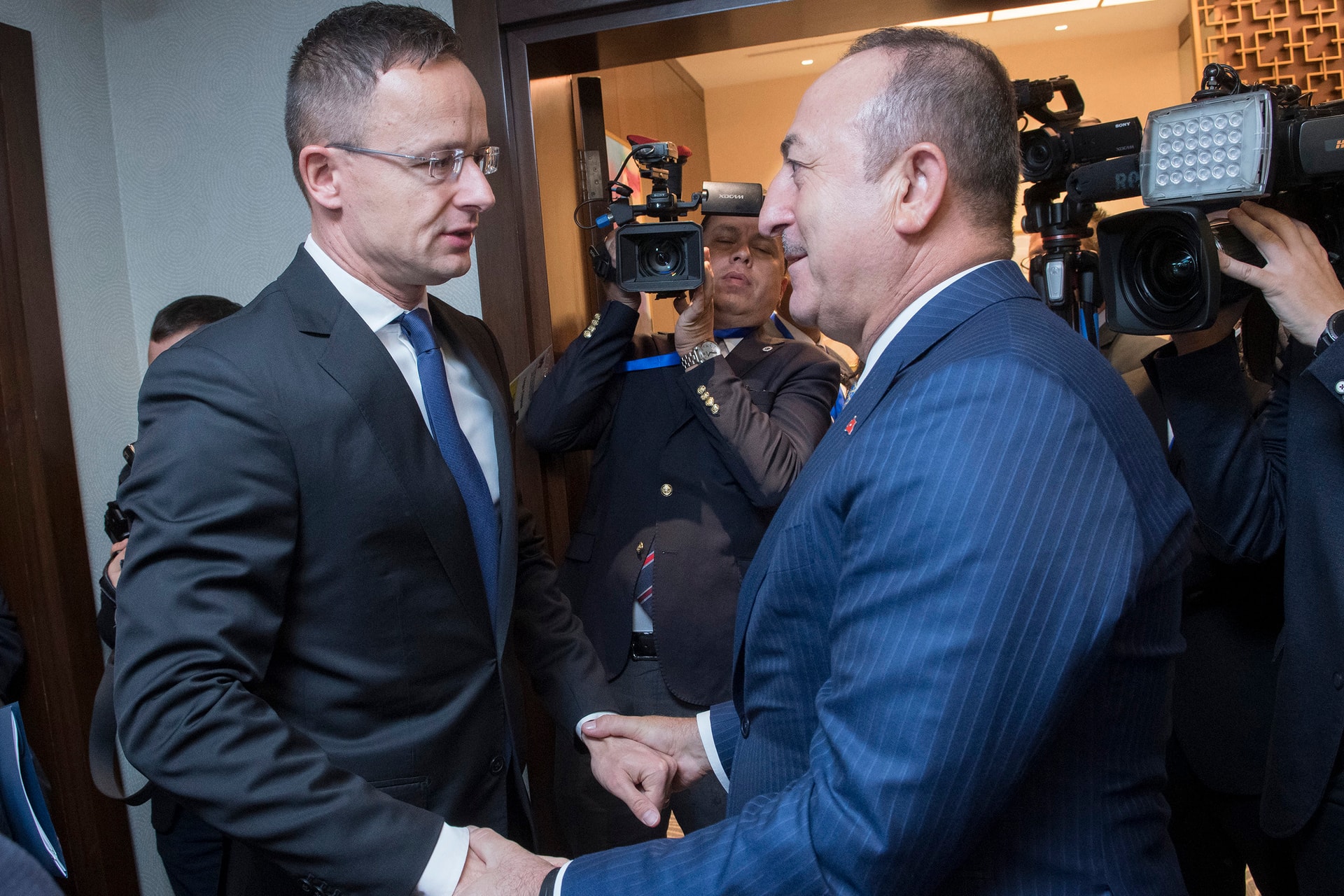 Szijjártó: Magyar érdek, hogy a törökök Szíria felé oldják meg a bevándorlási kérdést