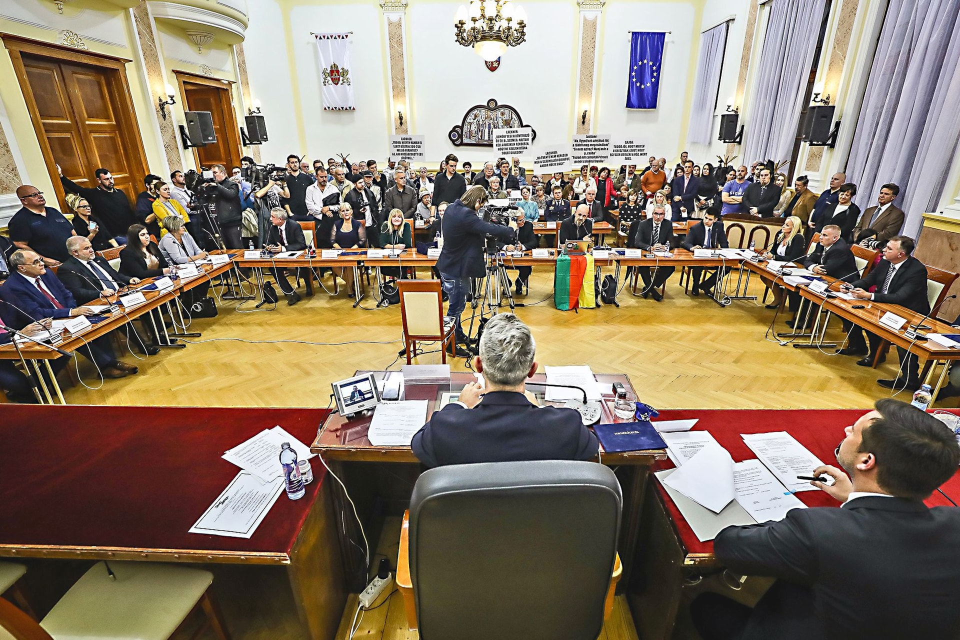 „Gazemberdolog, amit az ellenzék a Lackner-ügyben csinál”