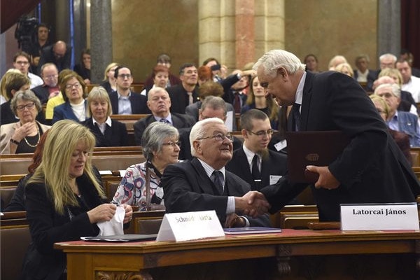 Latorcai: A XX. század két legpusztítóbb diktatúrája egyformán volt ember- és istenellenes