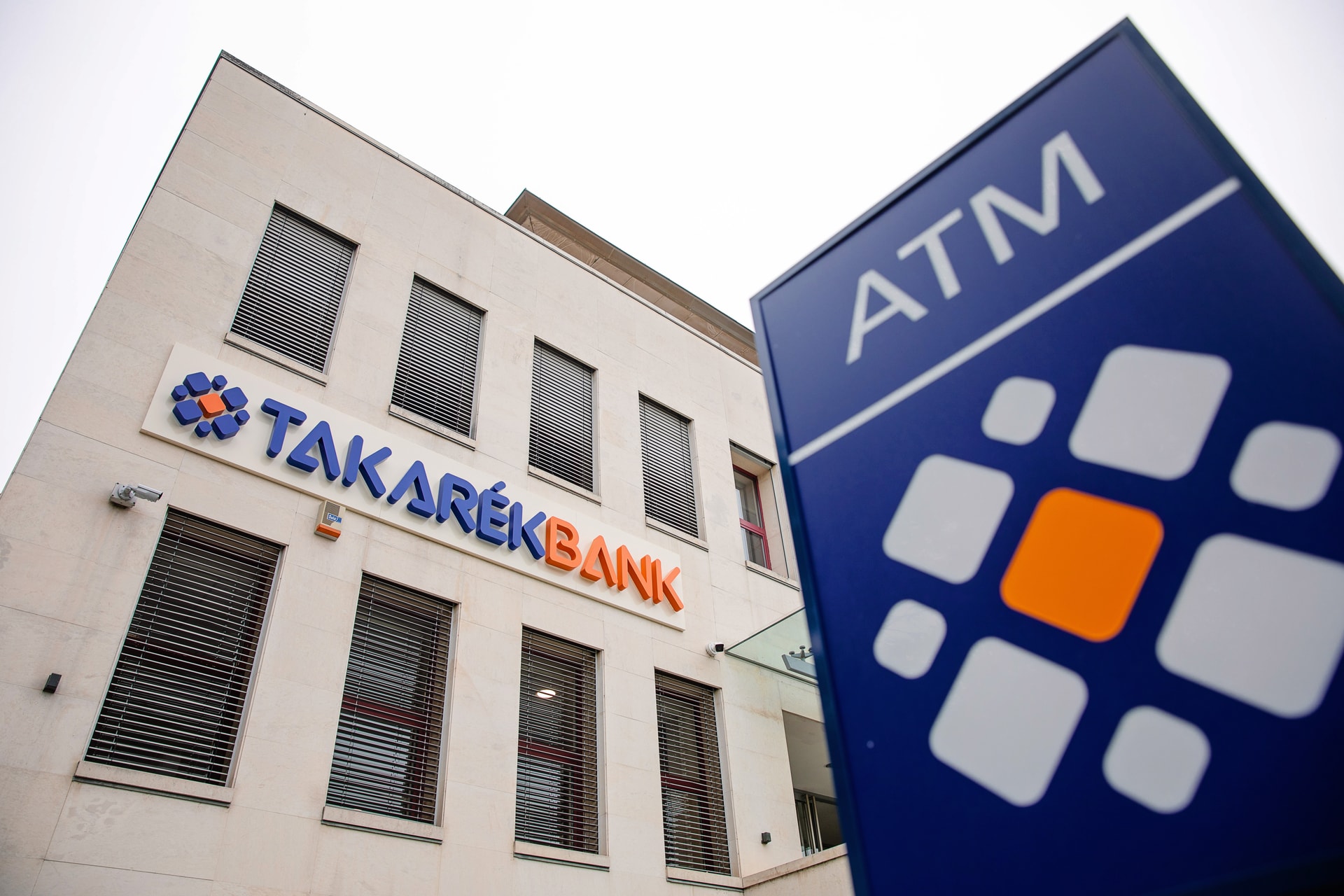 Egyesülhet a Takarék Csoport és az MKB