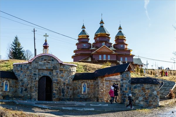 Magyar támogatással épült a Lemberg megyei ifjúsági központ