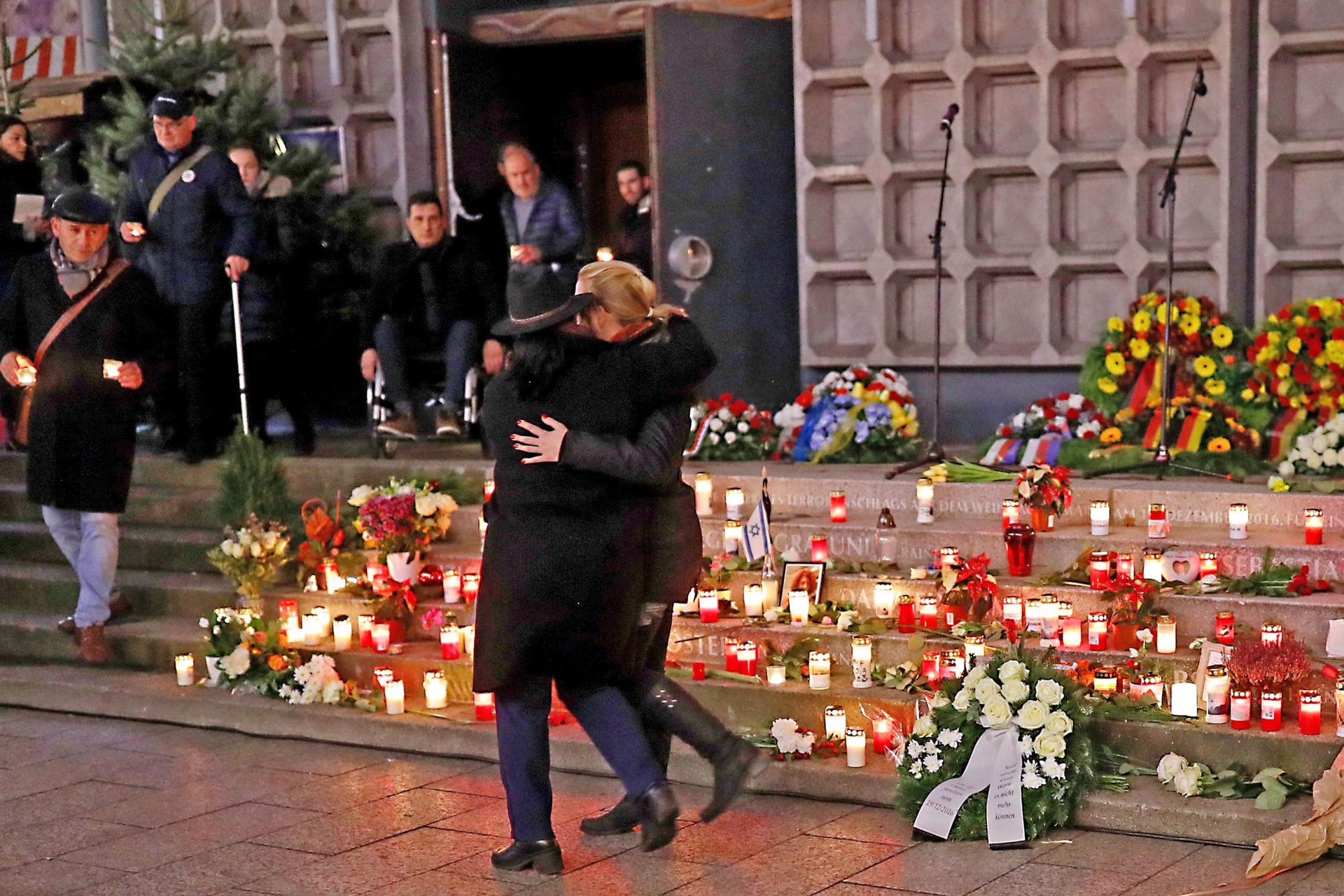 A párhuzamos társadalmak időzített bombák