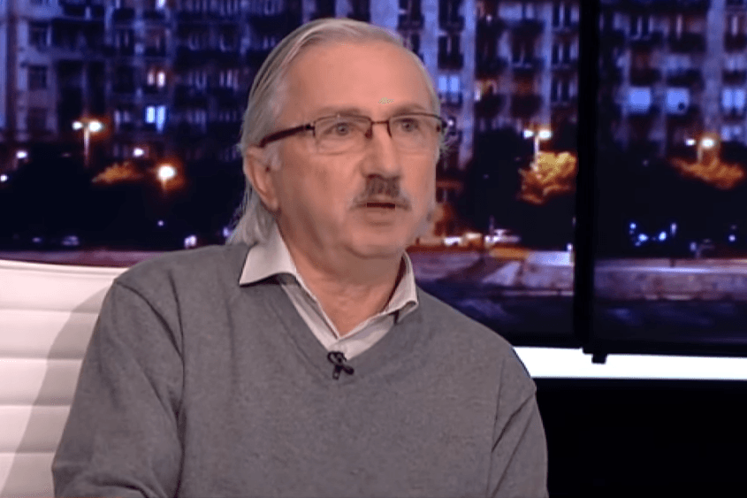 Garázdasággal és rongálással gyanúsítják a magyar baloldal „kedvenc” politológusát