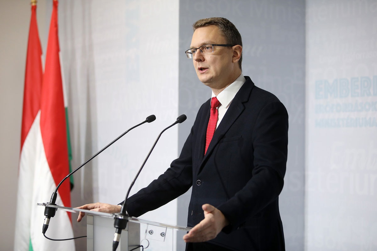 Jövőre 2012 milliárd forint jut egészségügyi célokra