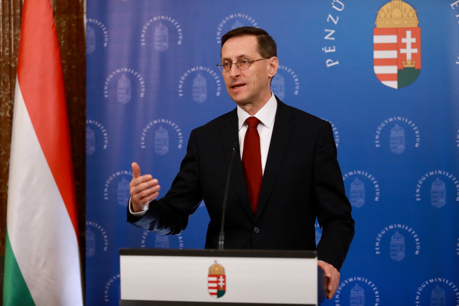 Varga Mihály: A kormány célja segíteni a családokat az otthonteremtésben
