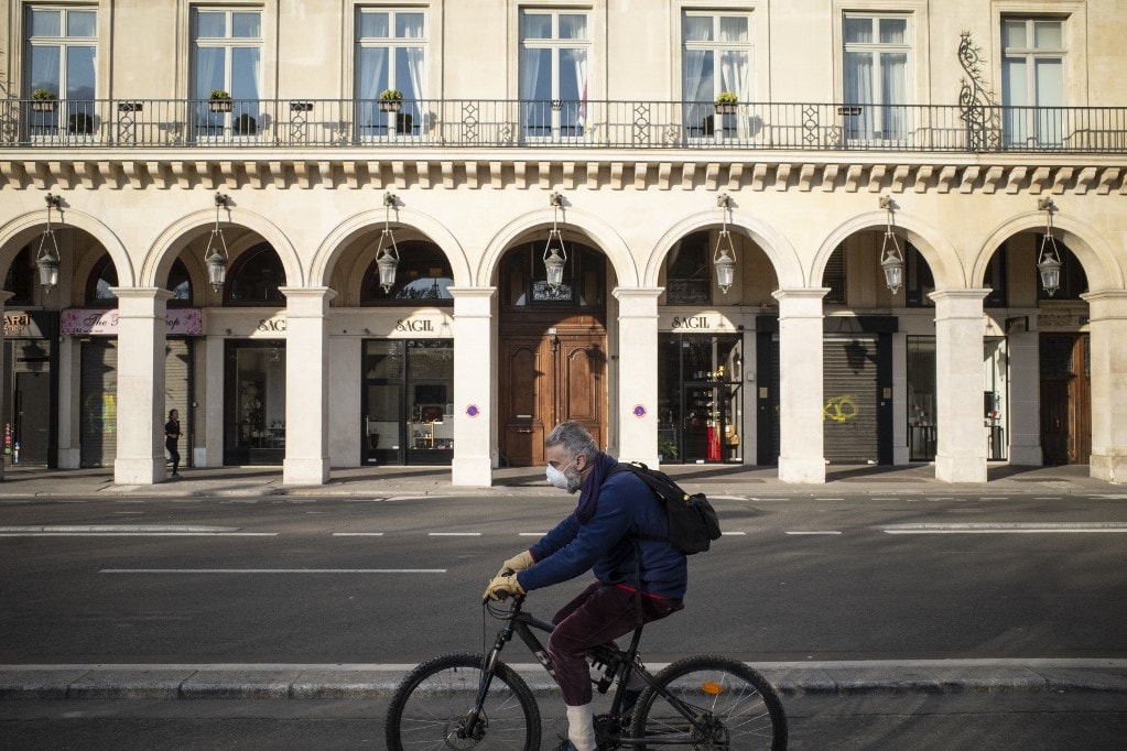 Kilencezer fölé nőtt a fertőzöttek száma Franciaországban