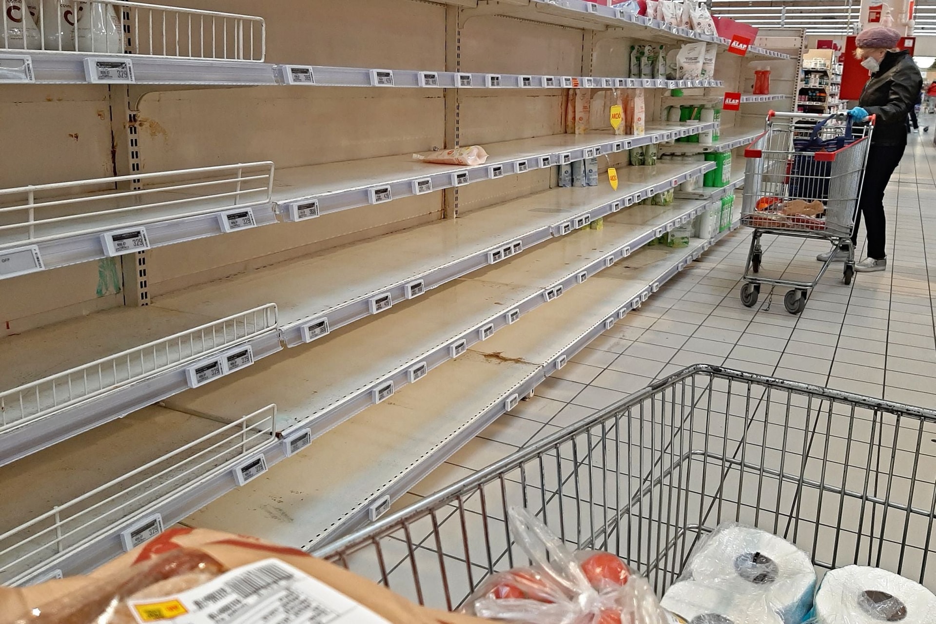 Megugrott az üzletek forgalma