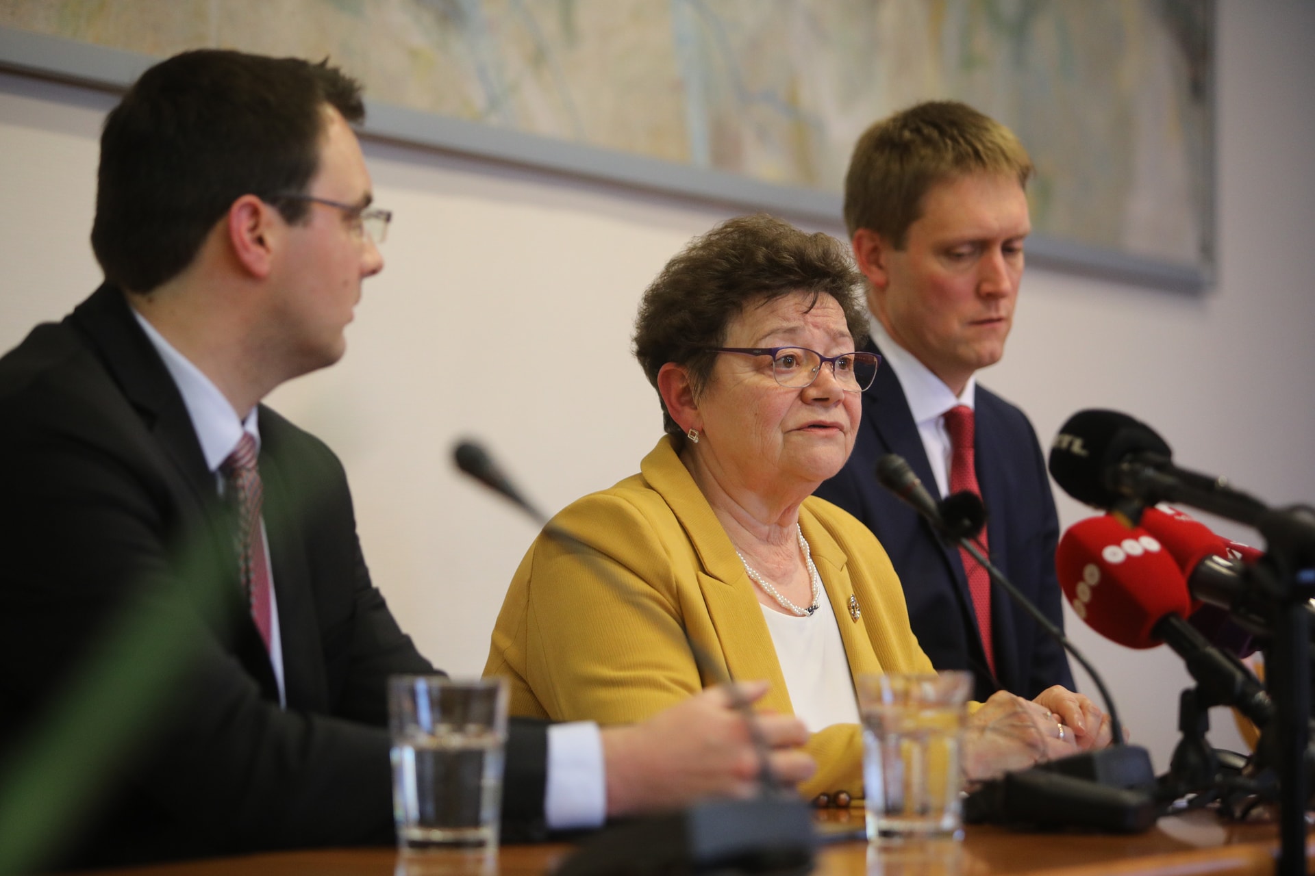 Tisztifőorvos: Aki tüneteket észlel magán, ne menjen rendelőbe, hívja az orvosát