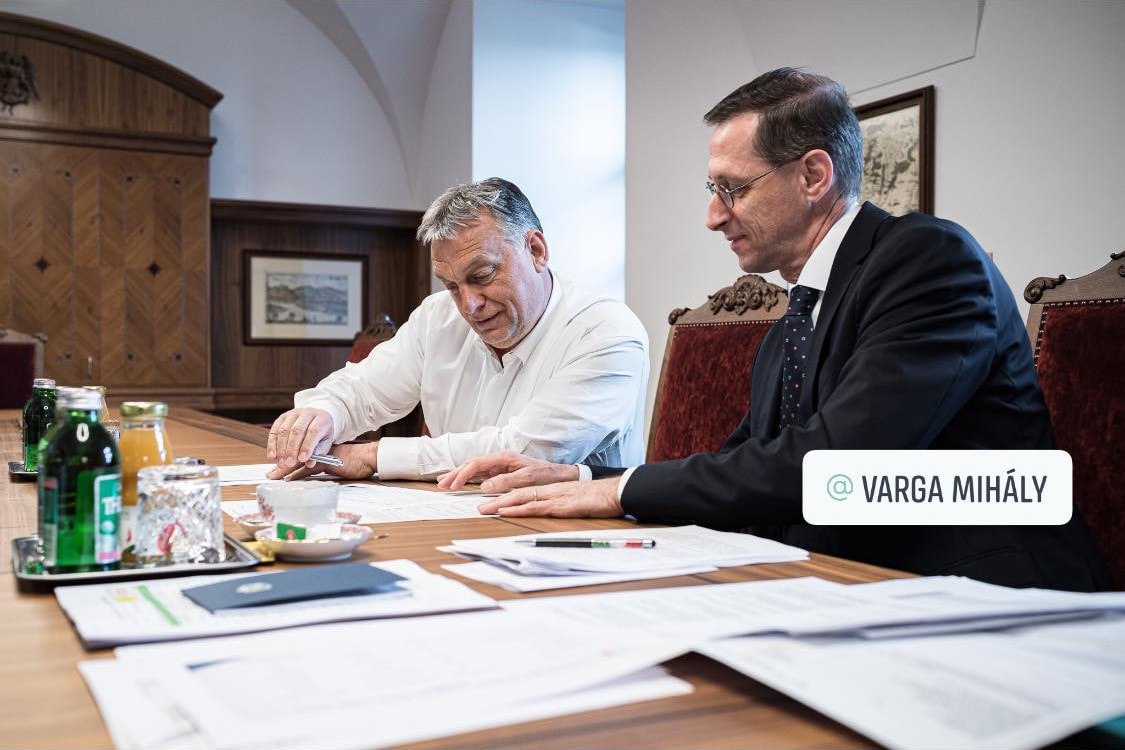 Orbán Viktor: Mind a 2020-as, mind a 2021-es költségvetést át kell alakítani