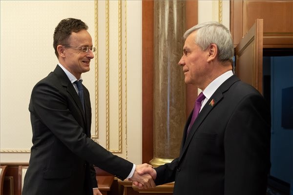 Szijjártó Péter: Szorosabb együttműködés kell az Eurázsiai Gazdasági Unióval