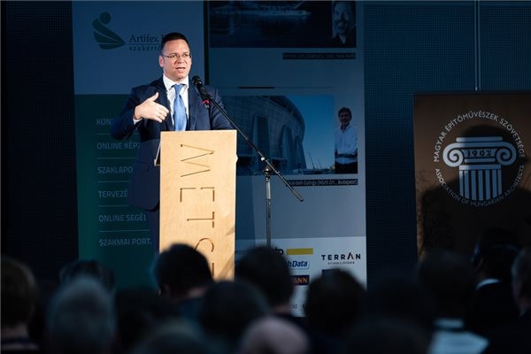 Fürjes: Az építészek munkája az álmodozásról, a tervezésről és az építésről szól