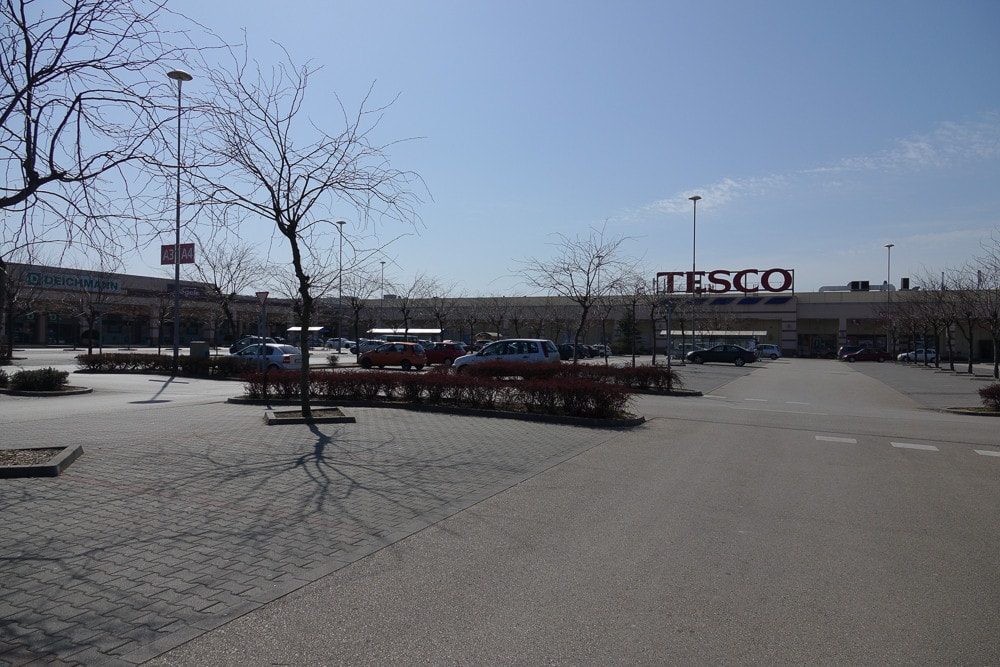 Ezeknél az üzletláncoknál kell fizetni a parkolásért