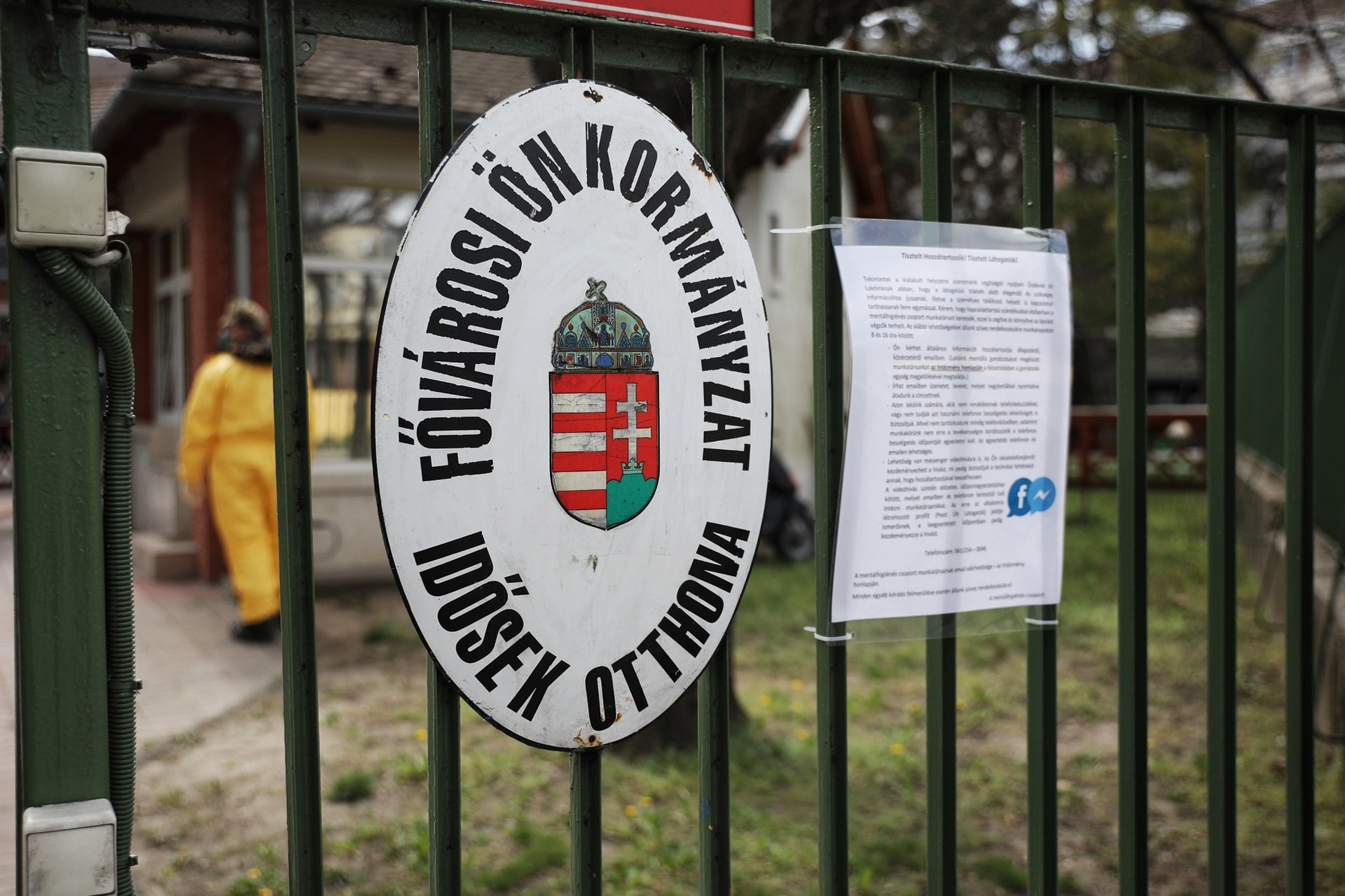 Jogtalanul kaphattak oltást a vezetők rokonai Karácsonyék idősotthonában