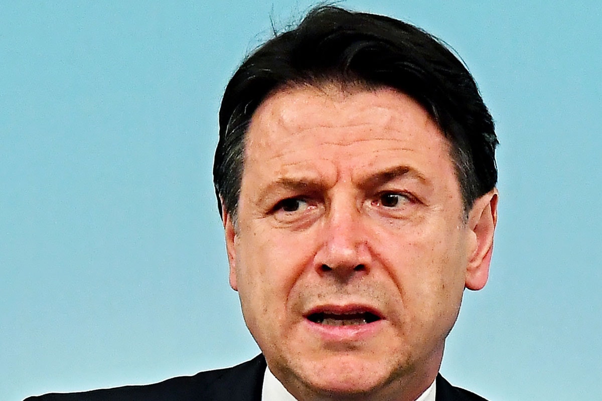 Júliusban bedőlhet az olasz kormány