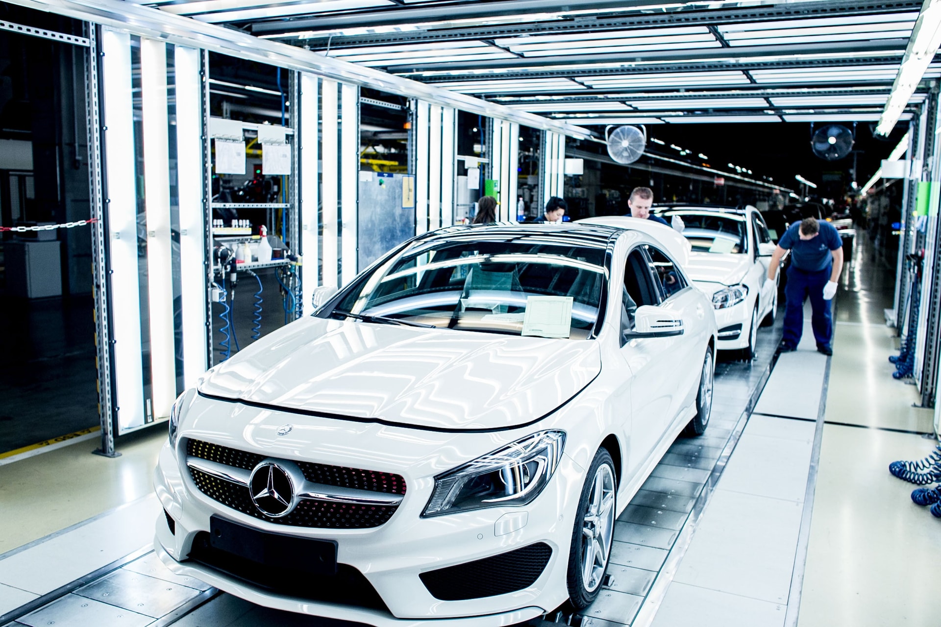 Akkumulátorbeszerelő üzemmel bővül a kecskeméti Mercedes-gyár