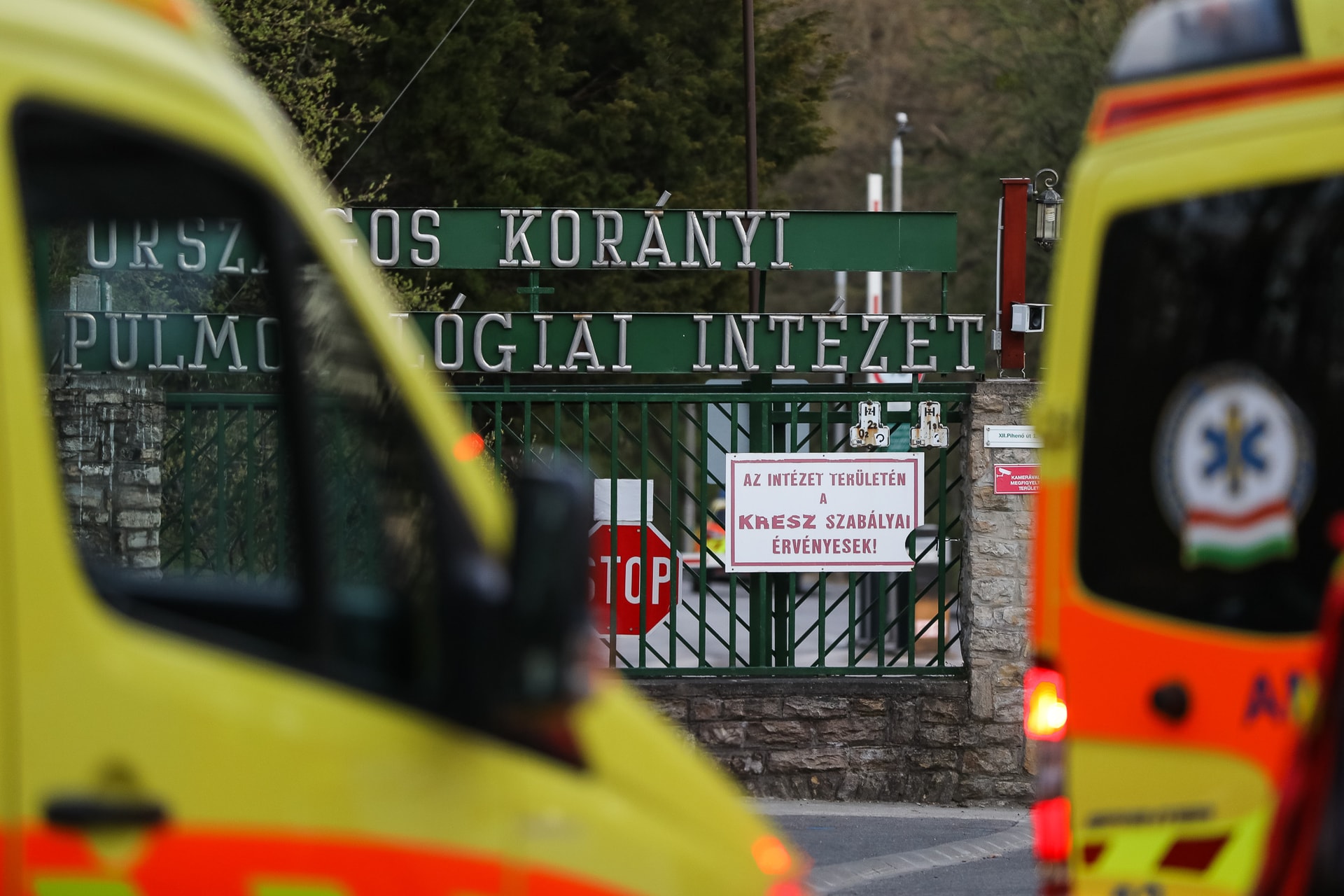 Közelít a kétezerhez a diagnosztizált fertőzöttek száma Magyarországon
