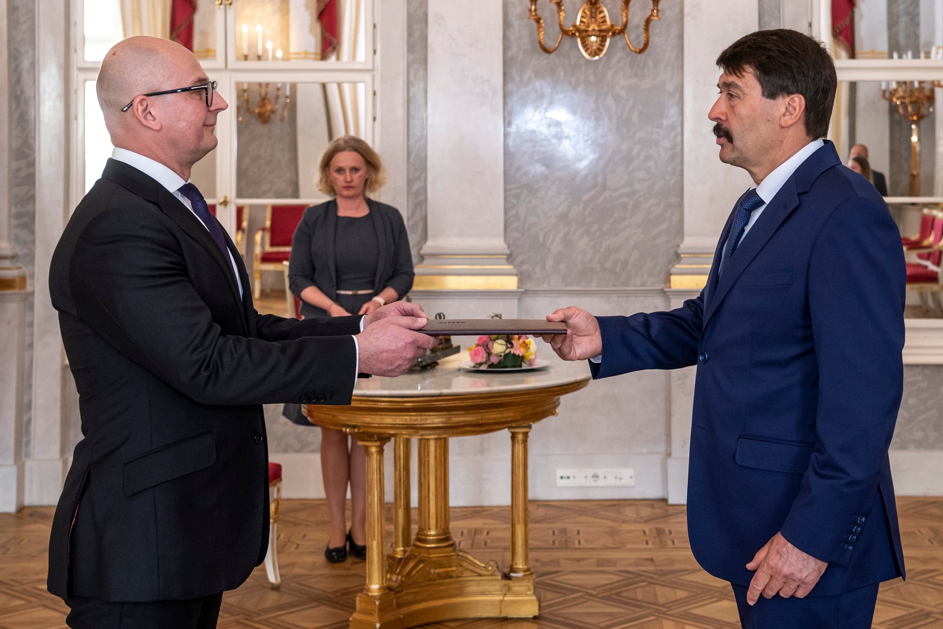 Letette az esküt a Gazdasági Versenyhivatal új elnöke