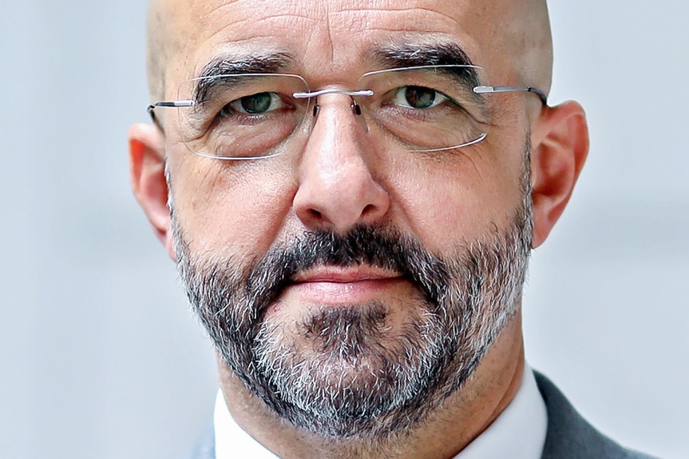 Kovács Zoltán: Karácsony  későn hozott intézkedéseket a járvány ellen