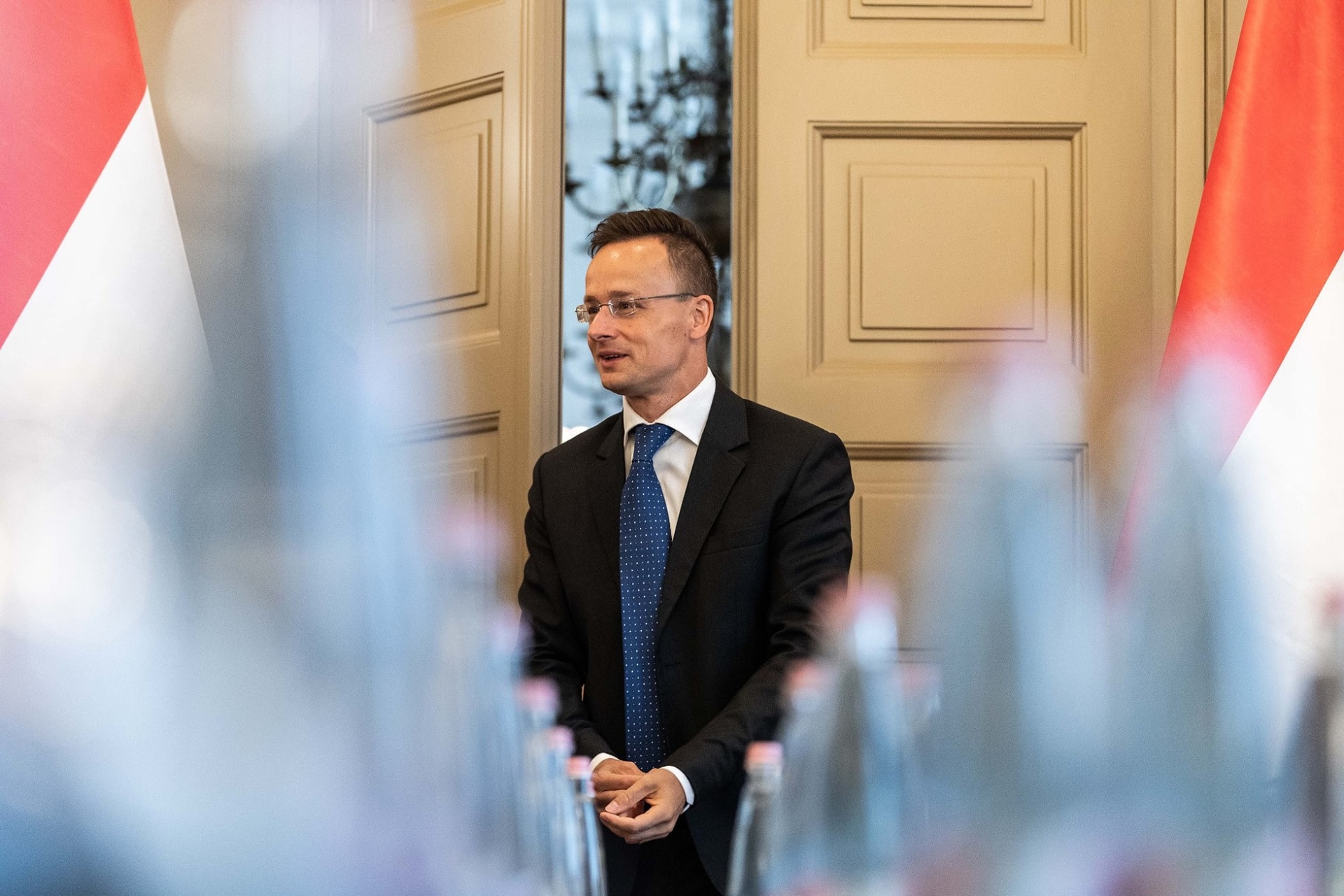A kormány kötelességének tekinti a munkahelyek védelmét