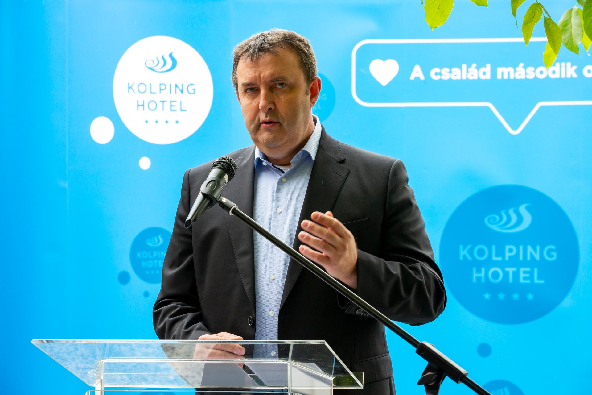 Palkovics: Több mint 110 ezer ember bértámogatására érkezett igény