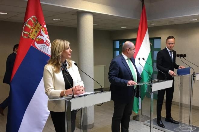 Megnyílik a magyar-szerb határ