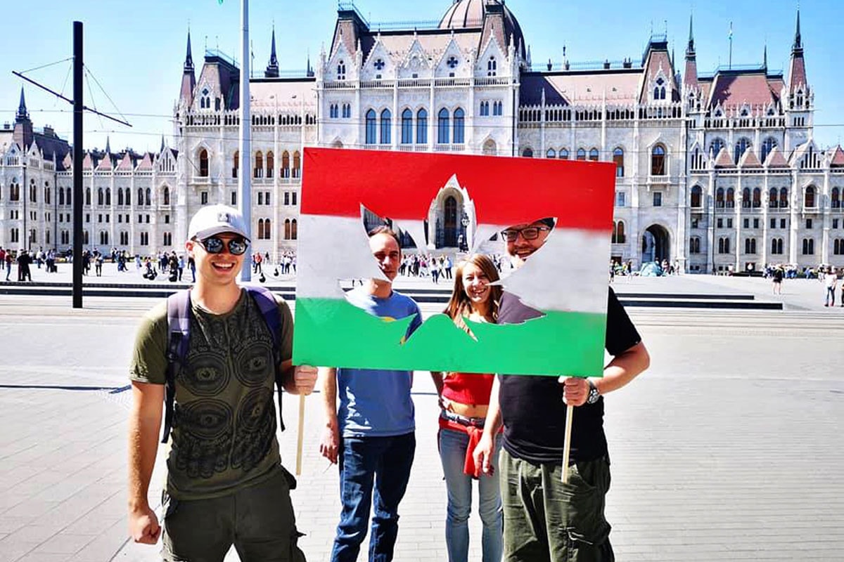 Már annyira magukénak érzik Ferencvárost a kétfarkúak, hogy átrajzolták a címerét