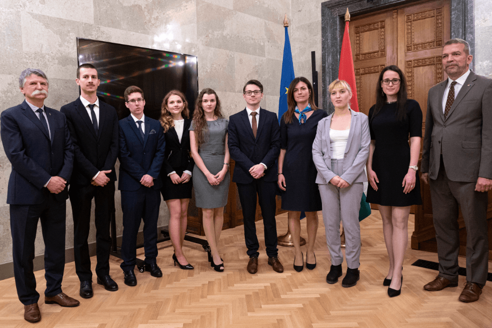 „Erős, családokra és szuverén nemzetekre épülő Európa kell”