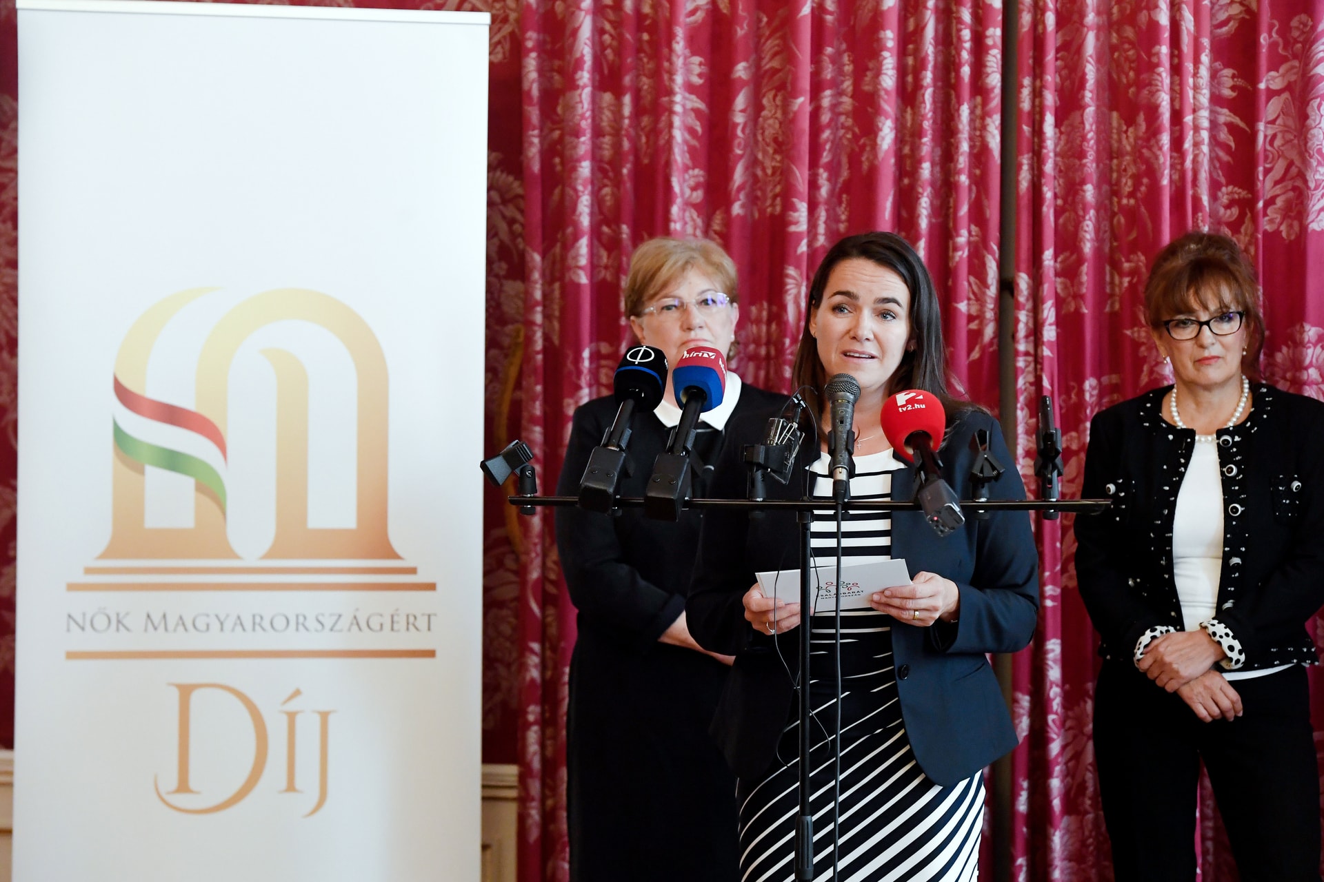 A járvány idején helytálló nőket díjazza a Nők Magyarországért Klub