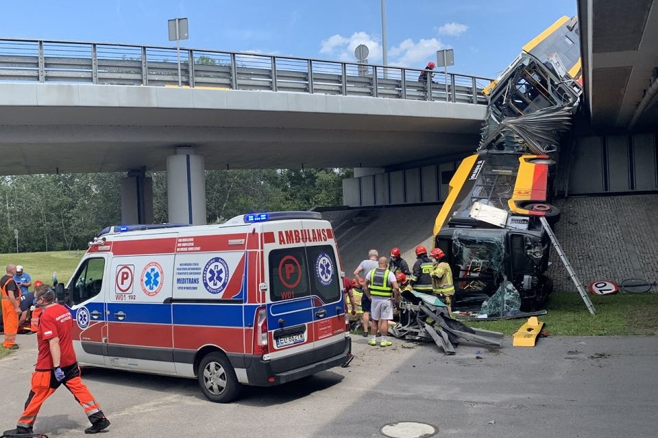 Kábítószer hatása alatt volt a varsói balesetet okozó buszsofőr