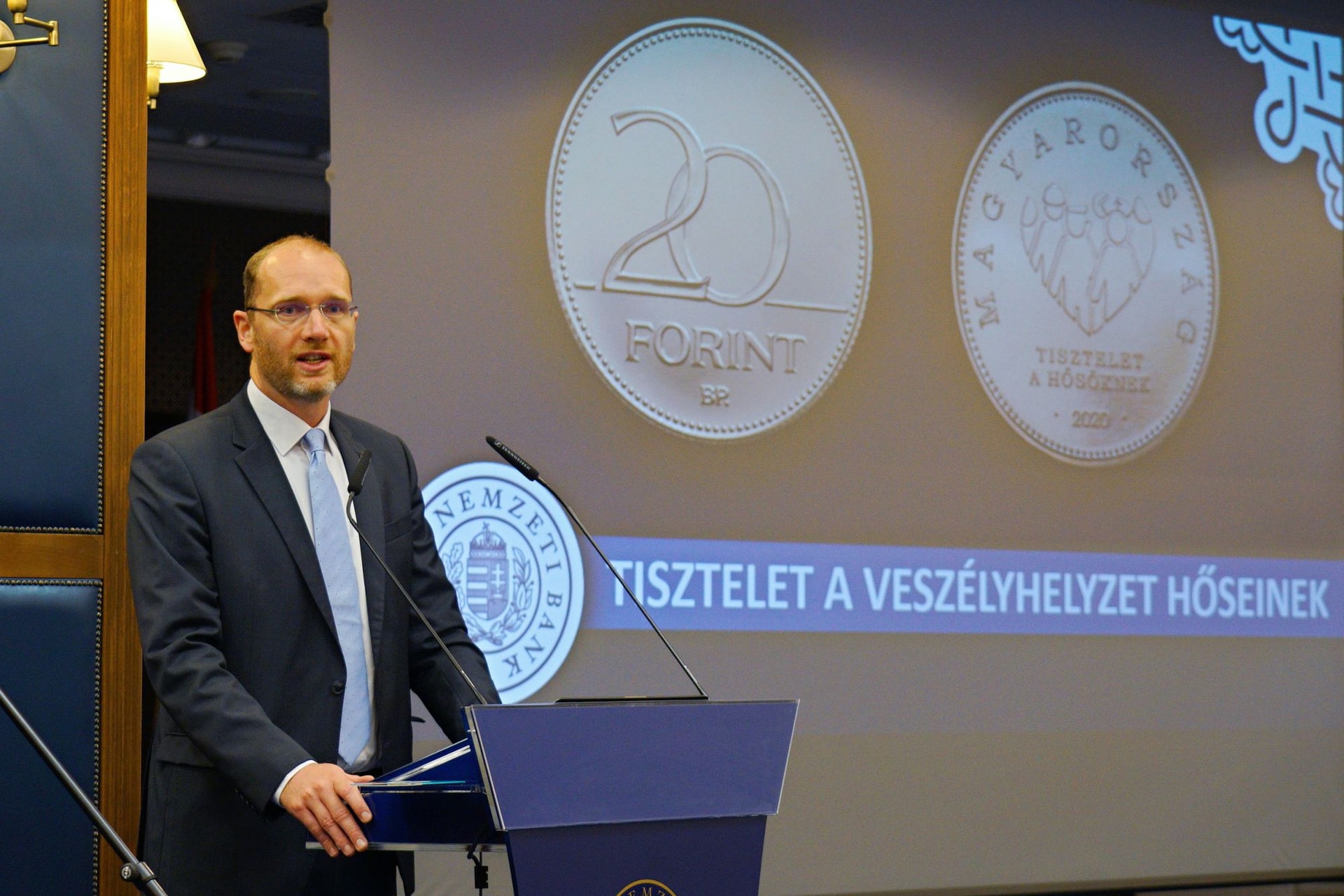 Emlékérme a hősök tiszteletére