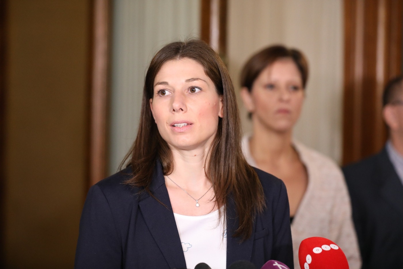 Bősz Anettet indíthatják el Karácsonnyal szemben