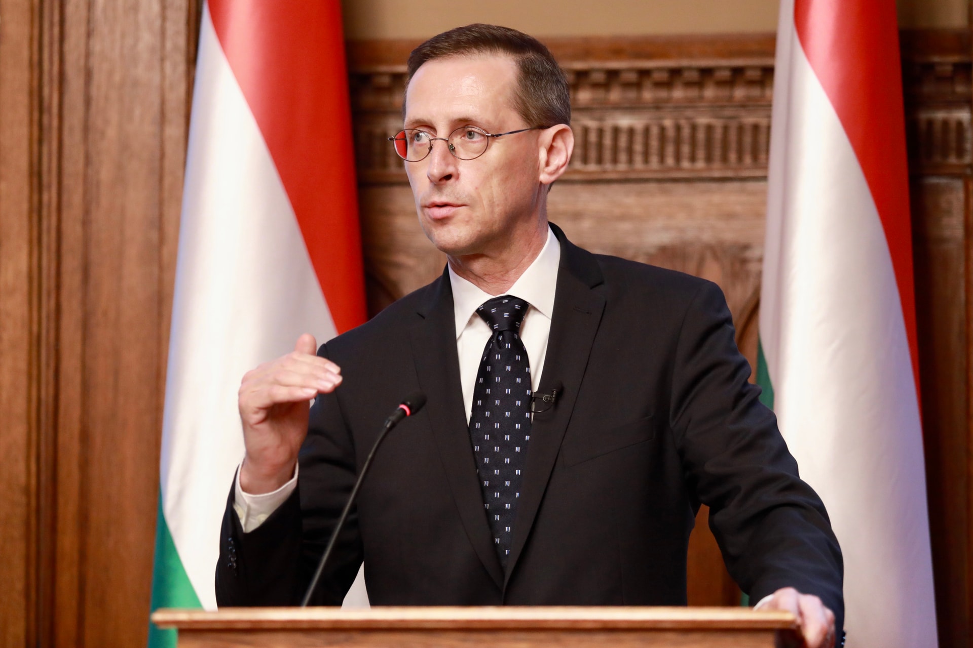„A járvány elleni készültség fenntartása és a gazdasági növekedés egyformán cél”